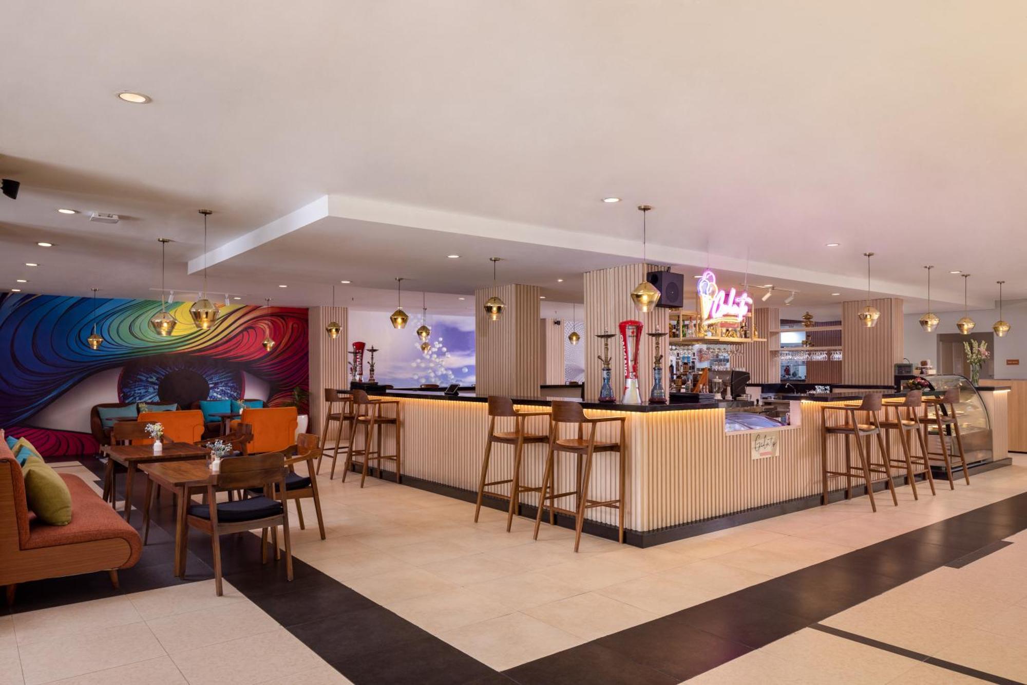 J4 Hotel Legian (Bali)